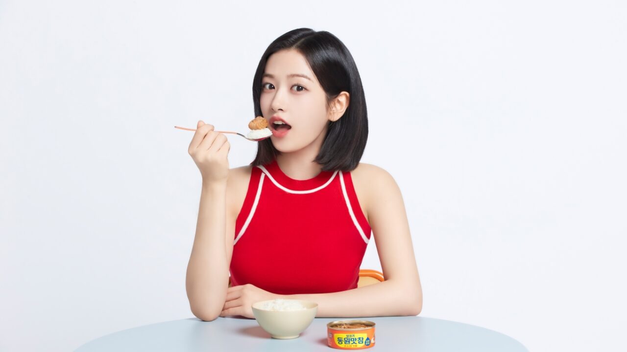 MAGAZINE IVE 韓国ファンミ ユジン 水筒 トレカ idフォト