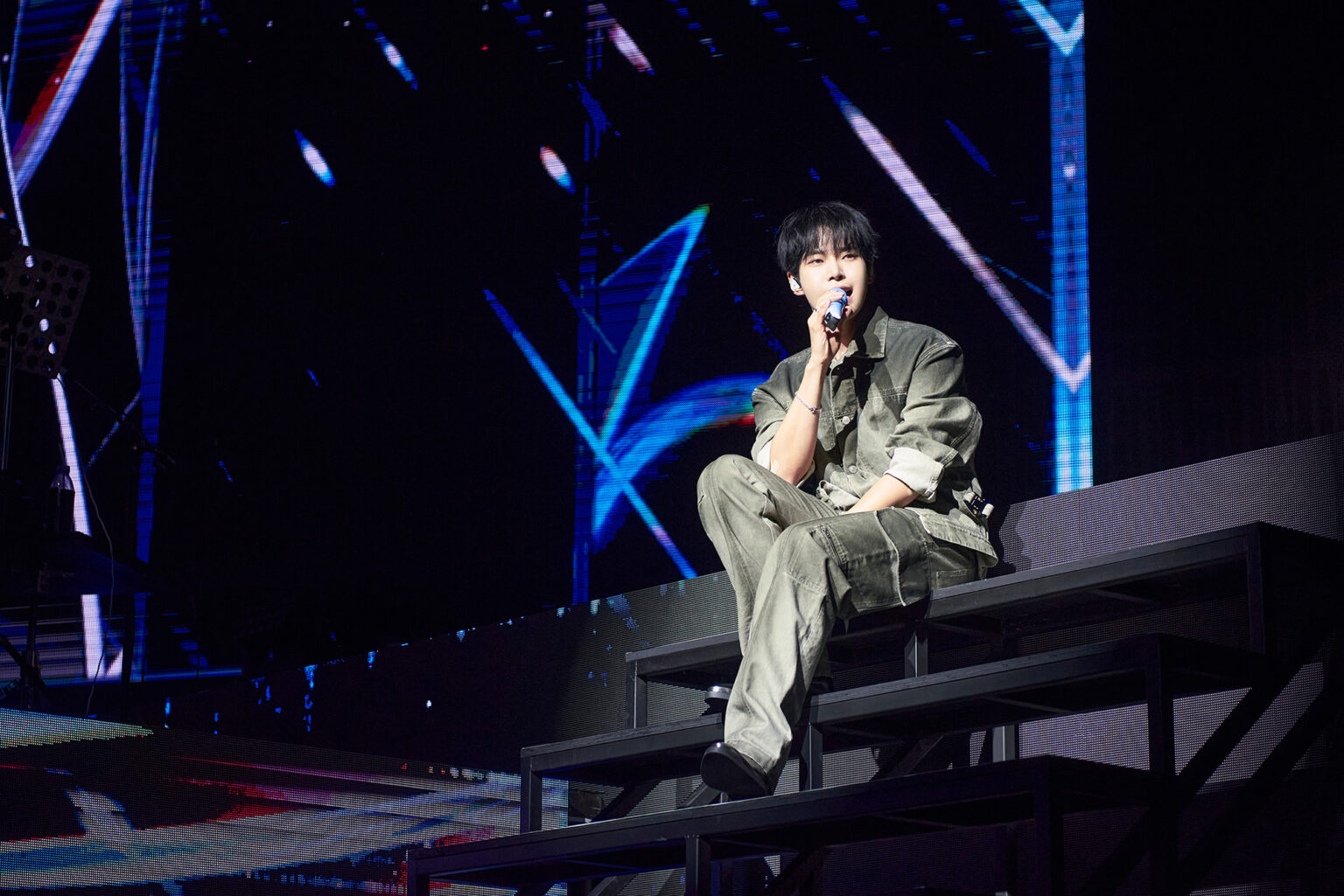 【PHOTO多数】NCTドヨンがバンコク公演で熱狂生んだ! 現地ファン「愛で作った歌を心で…」 9月には日本公演も予定 735449e76524053d99c6118e537d04af.jpg