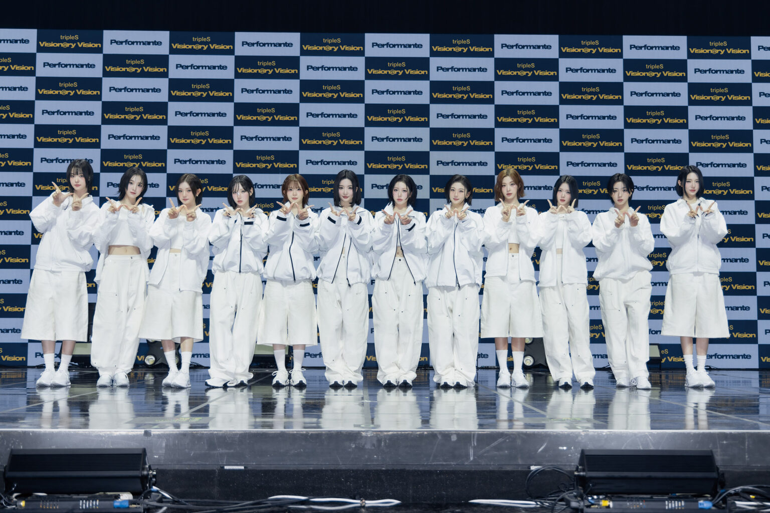 【PHOTO】tripleS VV 「Hit the Floor」 ショーケース@ソウル 【メンバー全員】 tripleS_VV_3