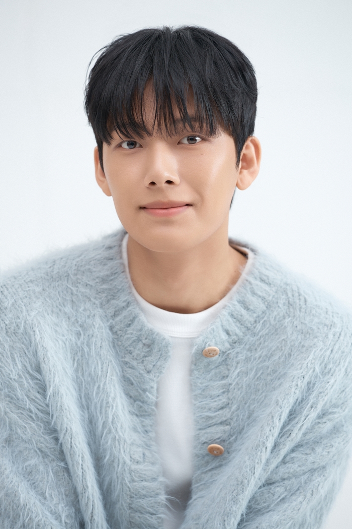 チョン・テッキョン 新プロフィール画像 レザージャケットカット
