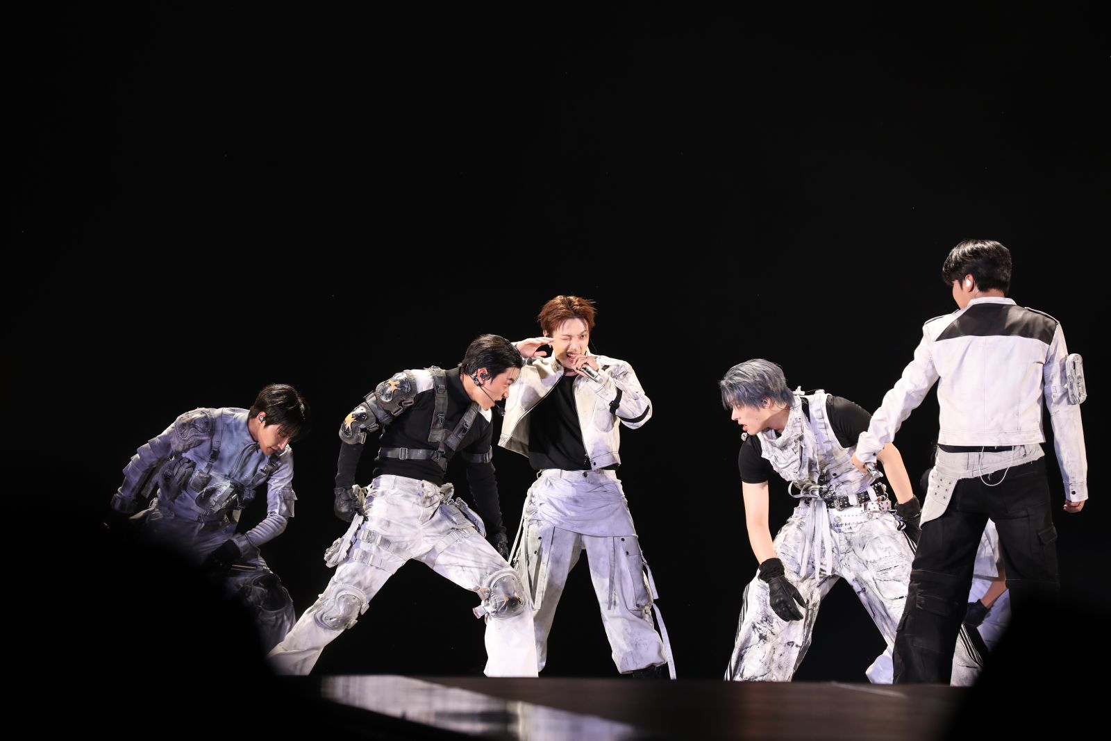 ATEEZ ASEA 2026 ステージ