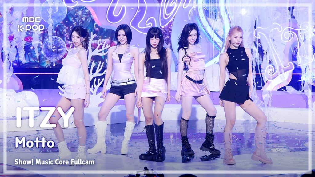 ITZY　「Motto」ショー!音楽中心出演　海と氷の涼しげなセットとピンクの衣装