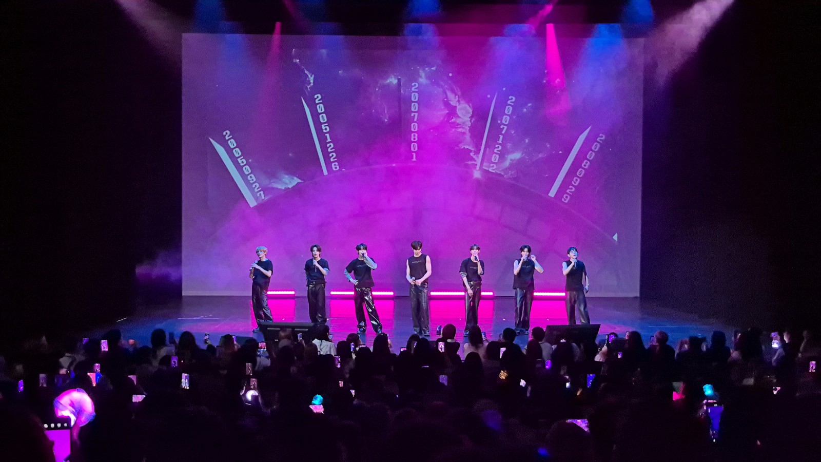 CLOSE YOUR EYES 香港公演