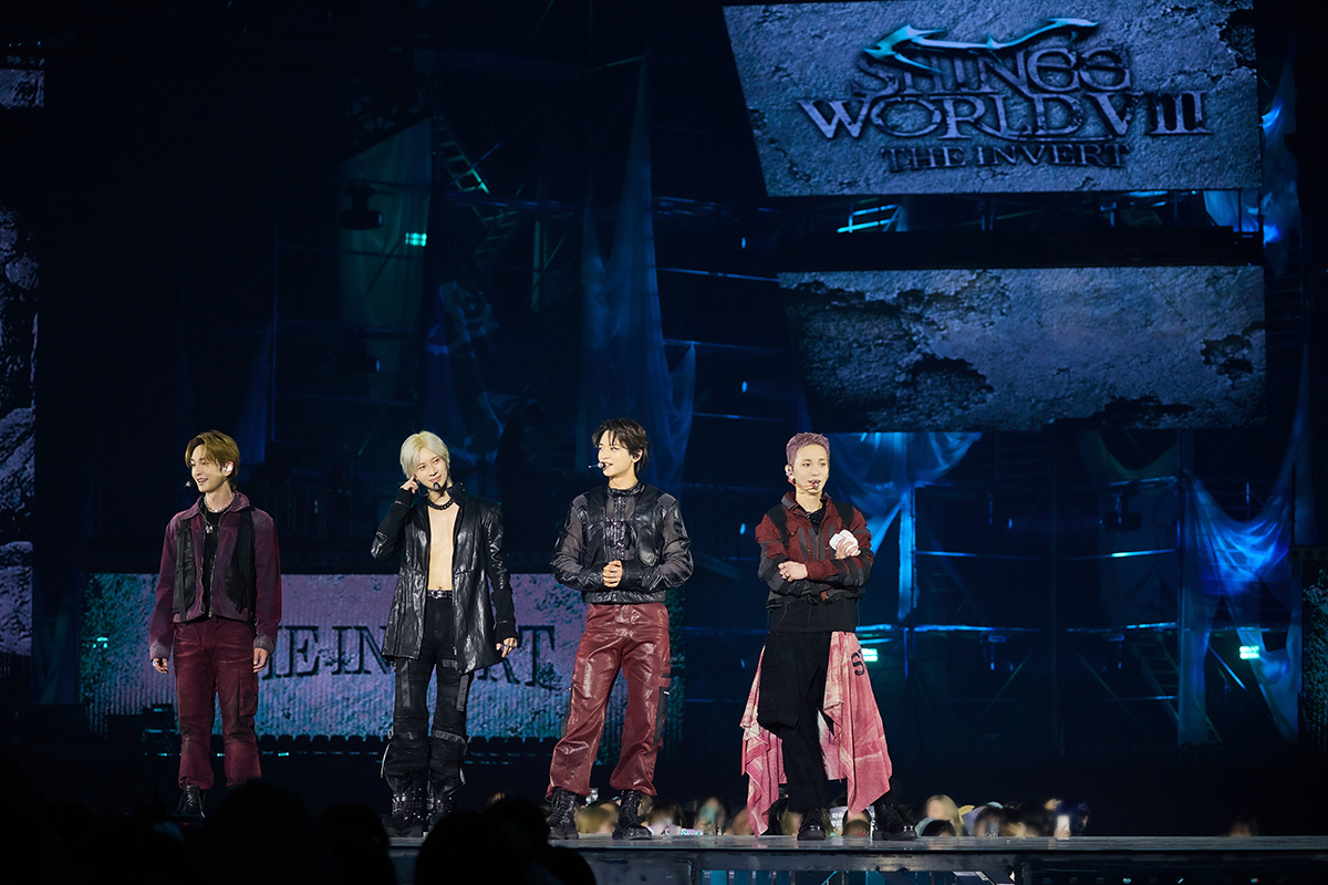 SHINee THE INVERT コンサート ステージ