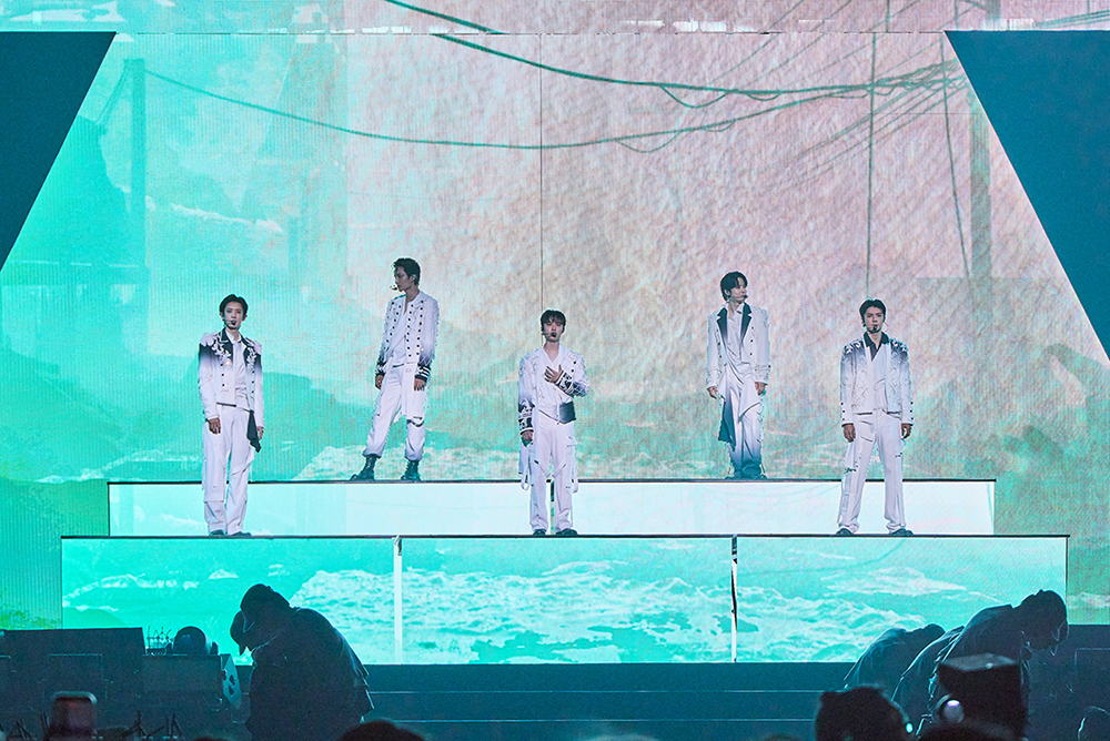 EXO 6度目の単独コンサートツアー「EXO PLANET #6 - EXhOrizon」マニラ公演の様子4