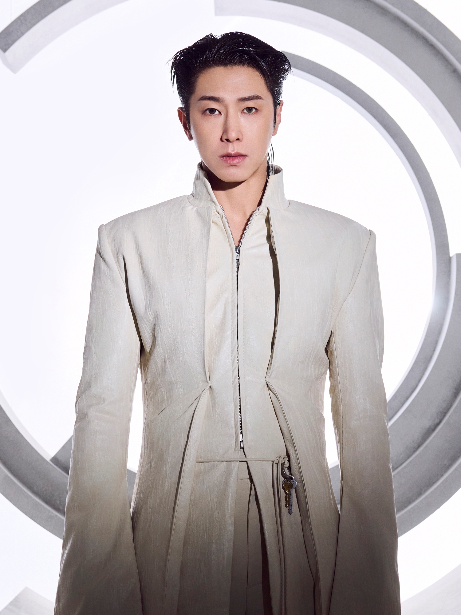 東方神起 ユンホ シングル「Time's Tickin'」のイメージ写真