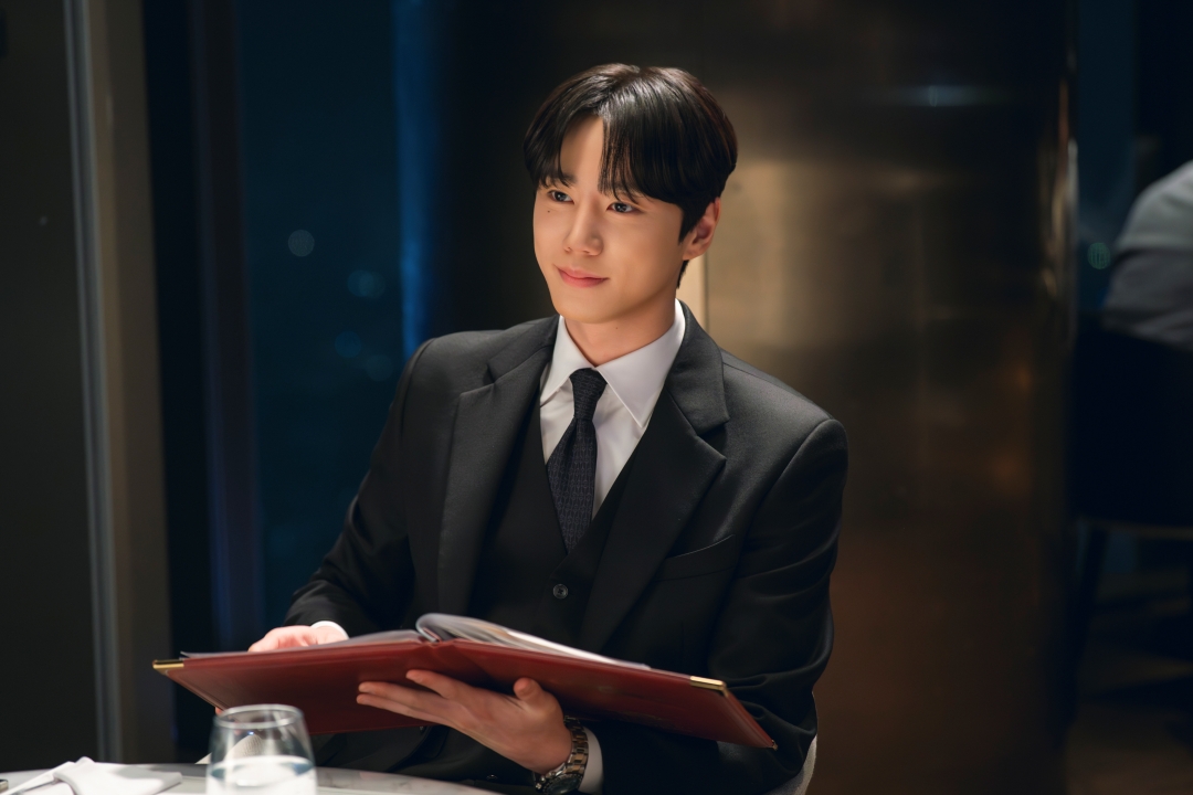 イ・ジュニョン JTBC「新入社員カン会長」場面写真1