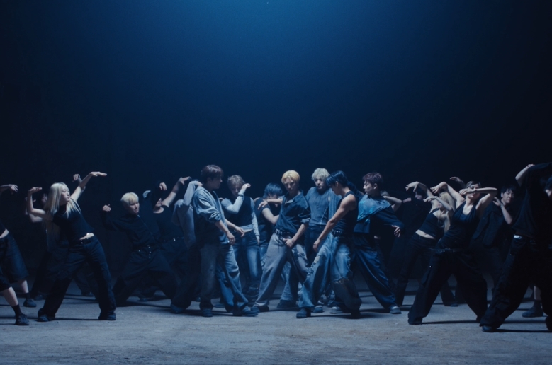日本5thシングルのビジュアルを披露したATEEZ