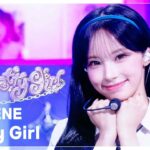 RESCENE　Music Bank「Pretty Girl」　客席に突き出たステージとピンクのゴム手袋