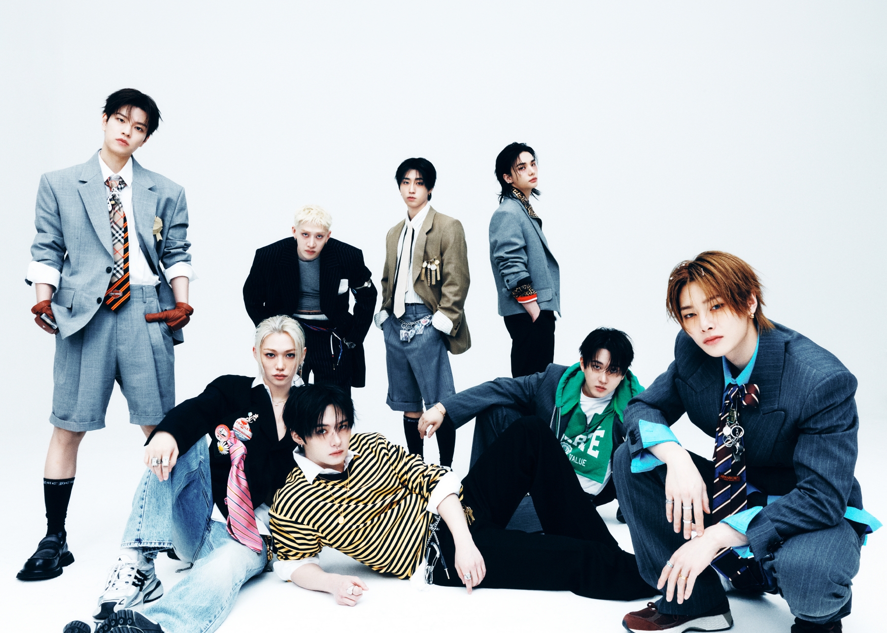 ミニアルバム「THIS & THAT」で「ビルボード200」1位に入ったStray Kids