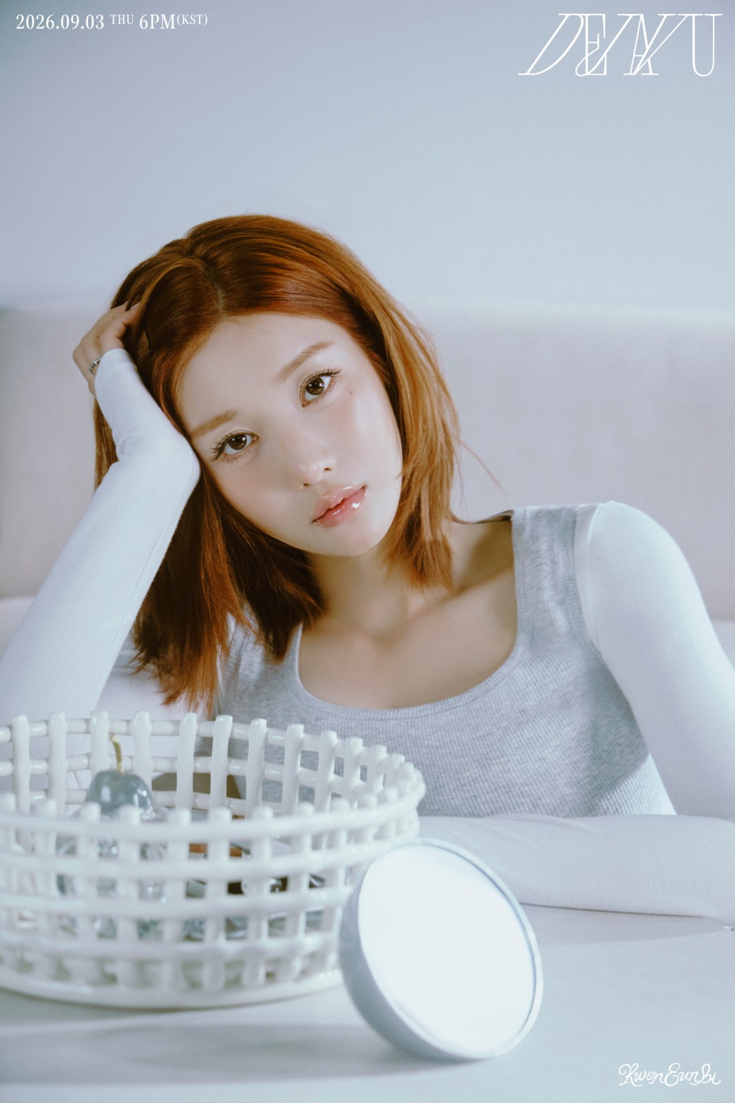 クォン・ウンビ　新曲「DEJAVU」1枚目のルックブックティーザー（2）