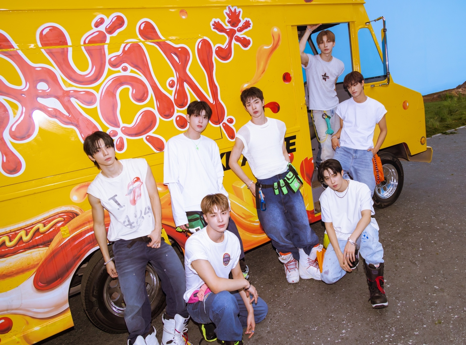 ミニアルバム4作目「SAUCIN'」を発売したNEXZ