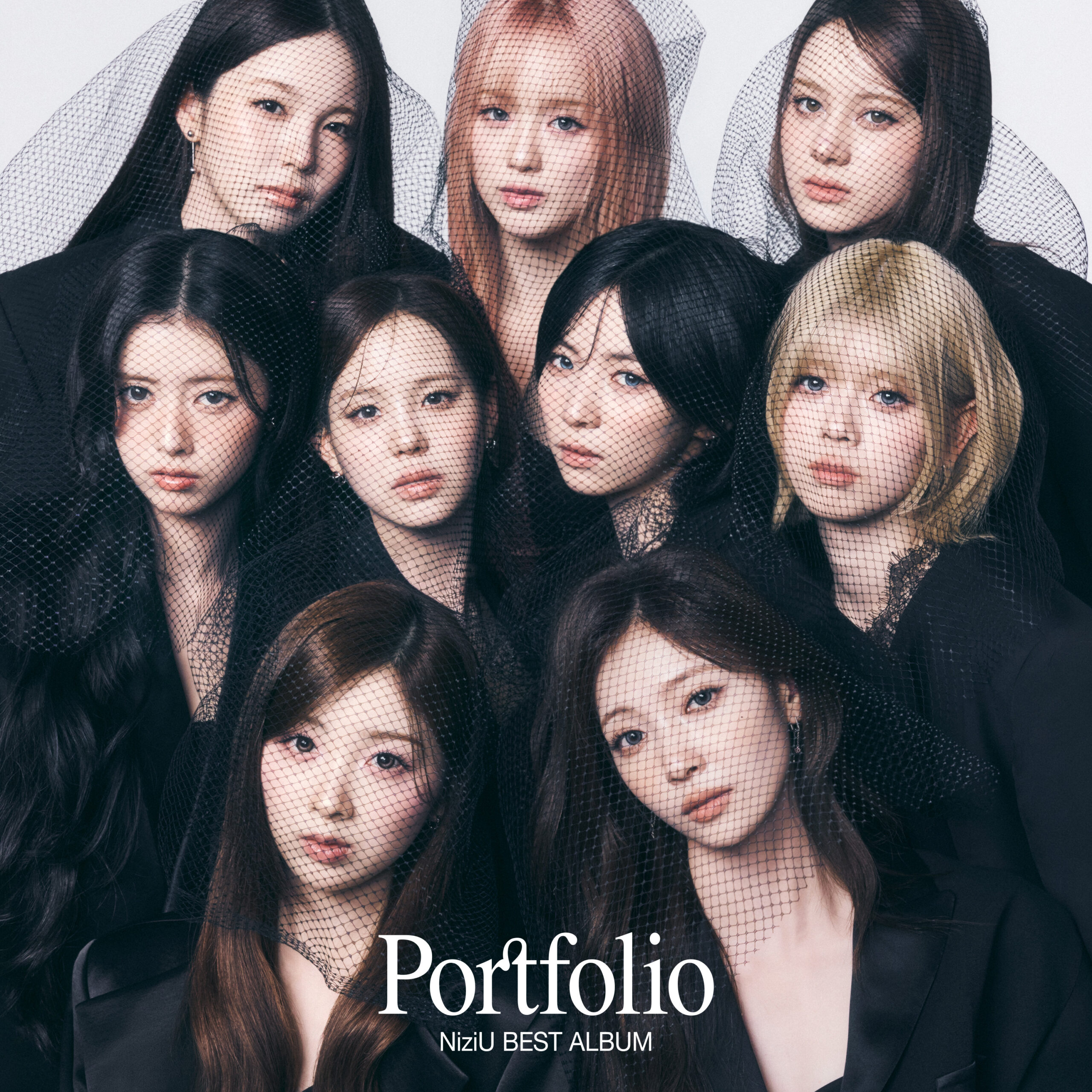 日本レコード協会のゴールド認定を受けたNiziUのベストアルバム「Portfolio」