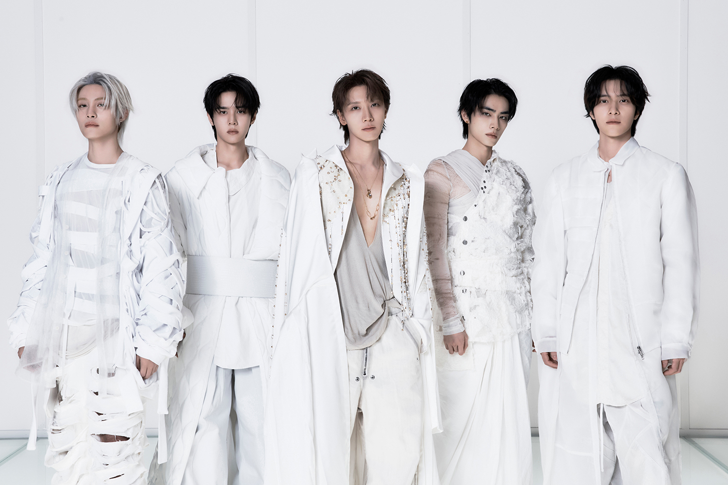 WayV 8thミニアルバム「Vision Wings」のティーザーイメージ