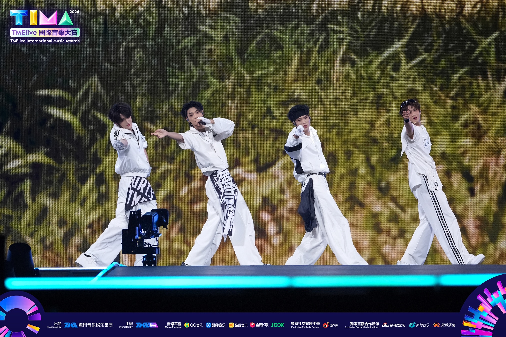 「2026 TIMA」のステージに立つCIIU