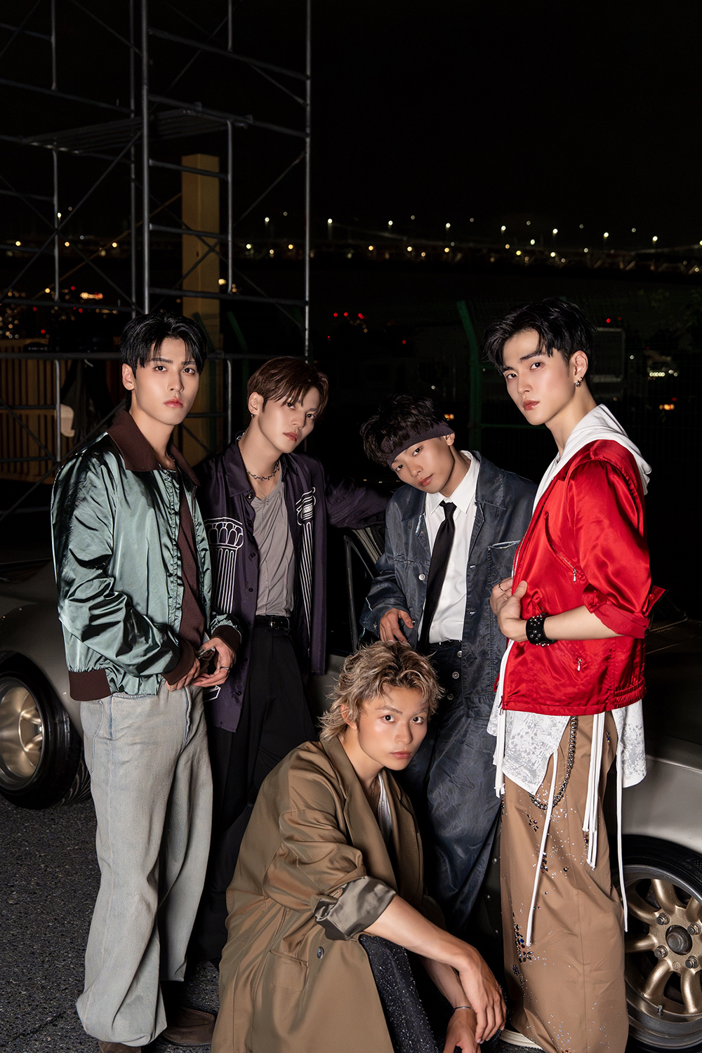 シングル「HIGH BEAM」のイメージ写真に写るXngHan