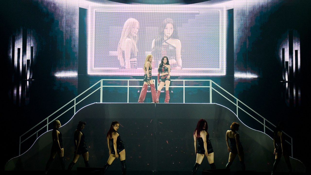 Red Velvet アイリーン＆スルギ　初の日本ツアーが福岡で開幕　「Cheetah」全5曲を初披露