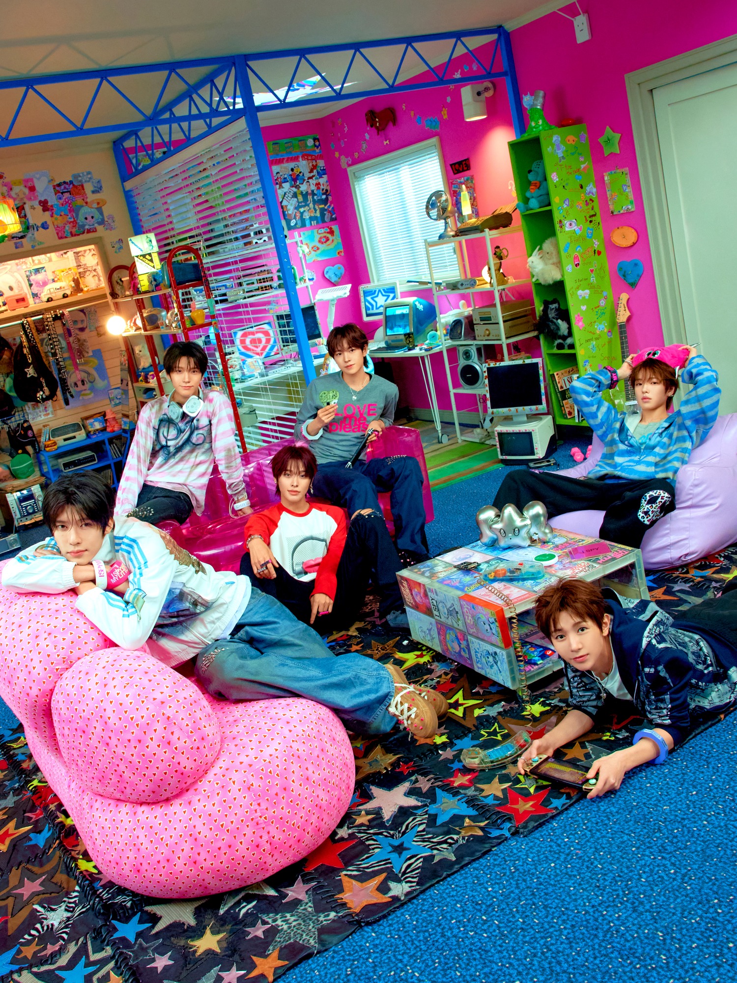 「I SPY」のティザーイメージに登場したNCT WISH